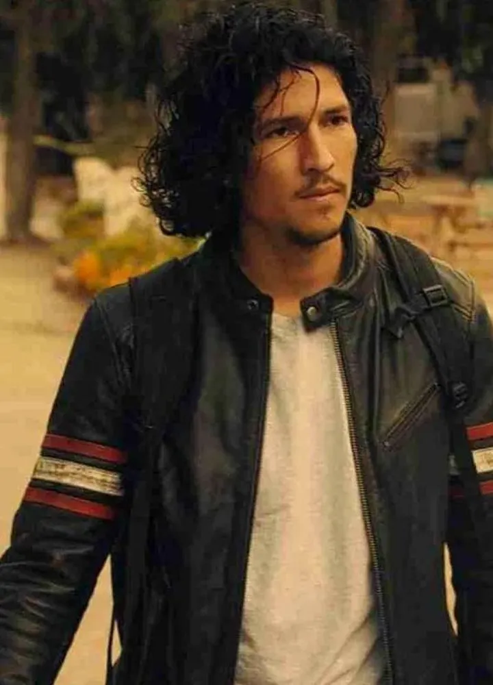 danny-ramirez-black-mirror-s06-jacket danny-ramirez-black-mirror-s06-jacket.webp